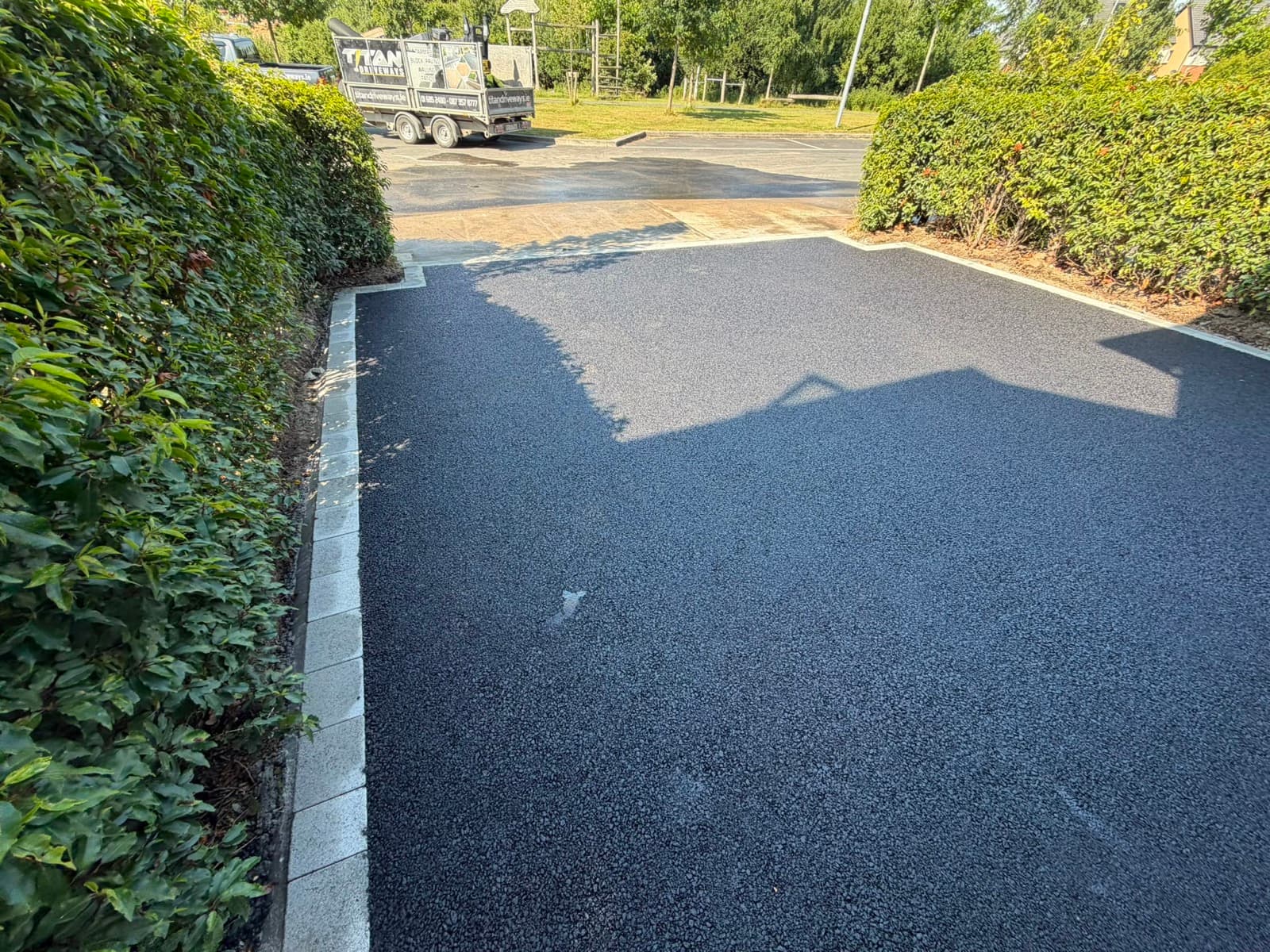 Tarmac driveway with granite sett border detail